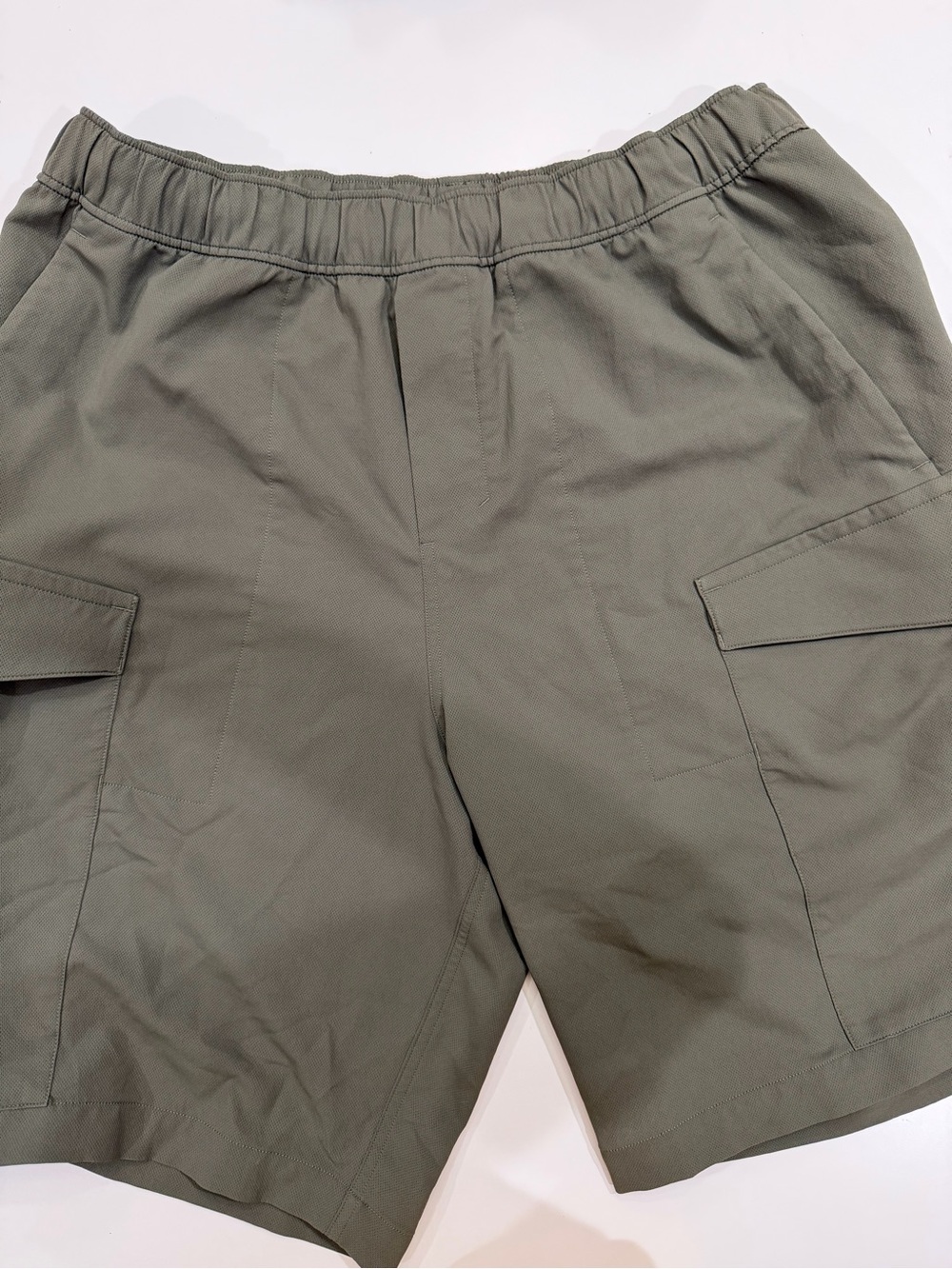 lululemon athletica Men's Cargo Shorts in Olive Green